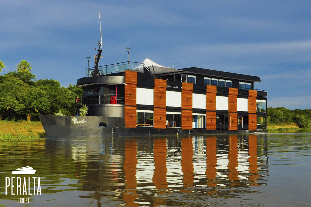 Barco Hotel Peralta - Image 11