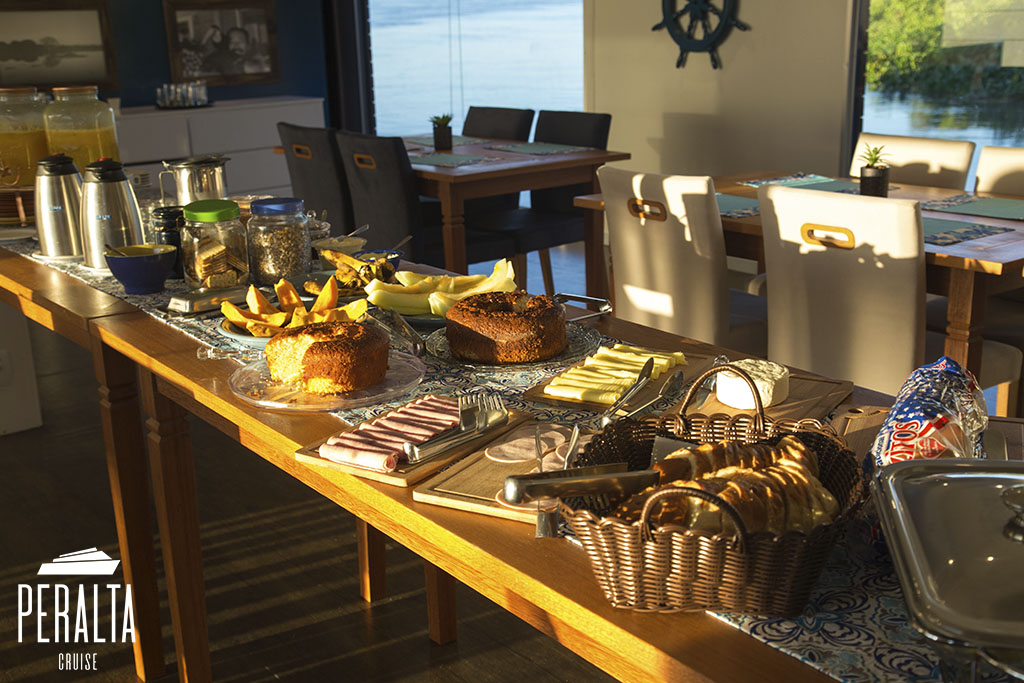 Barco Hotel Peralta - Image 10